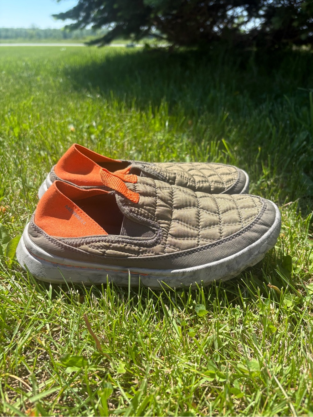 Merrell Hut Moc 2 slip-on shoes Camping Hiking Outdoor Shoes 2.5